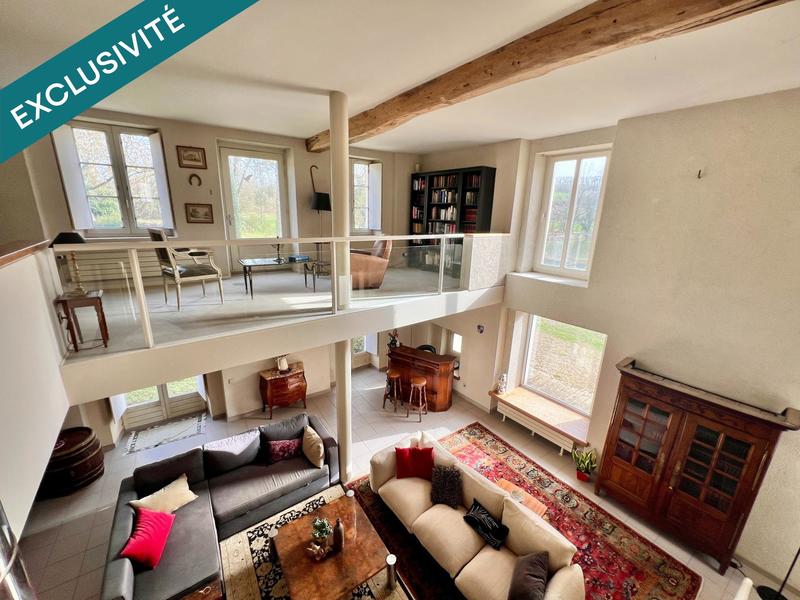 Maison - 460 m² - 12 pièces