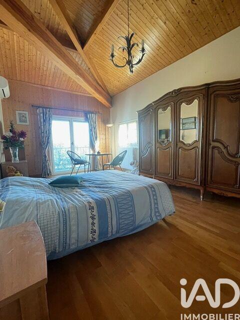 Maison - 762 m² - 17 pièces