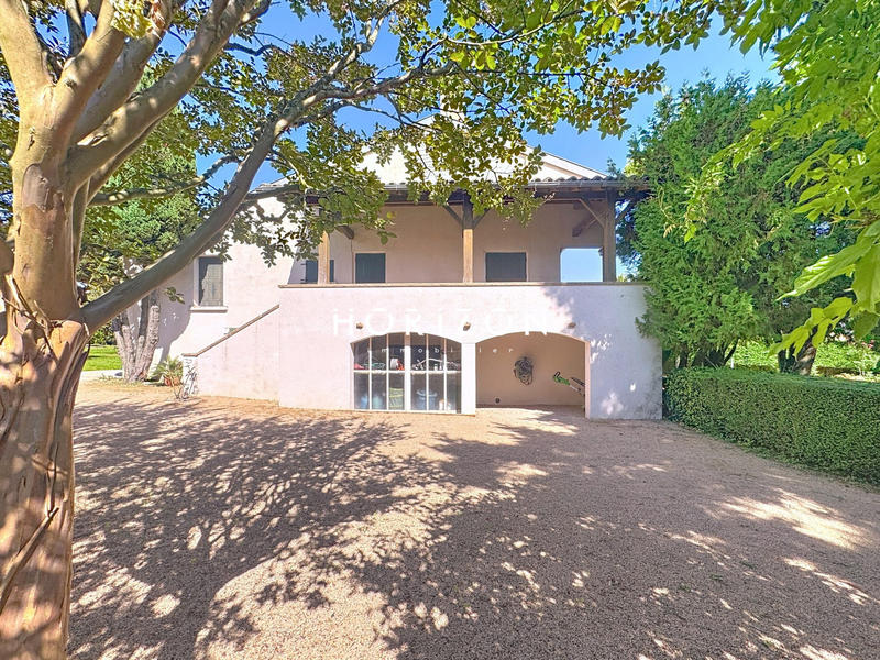 Maison ancienne - 205 m² - 8 pièces