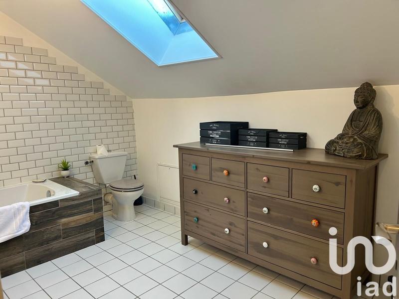 Maison - 223 m² - 6 pièces