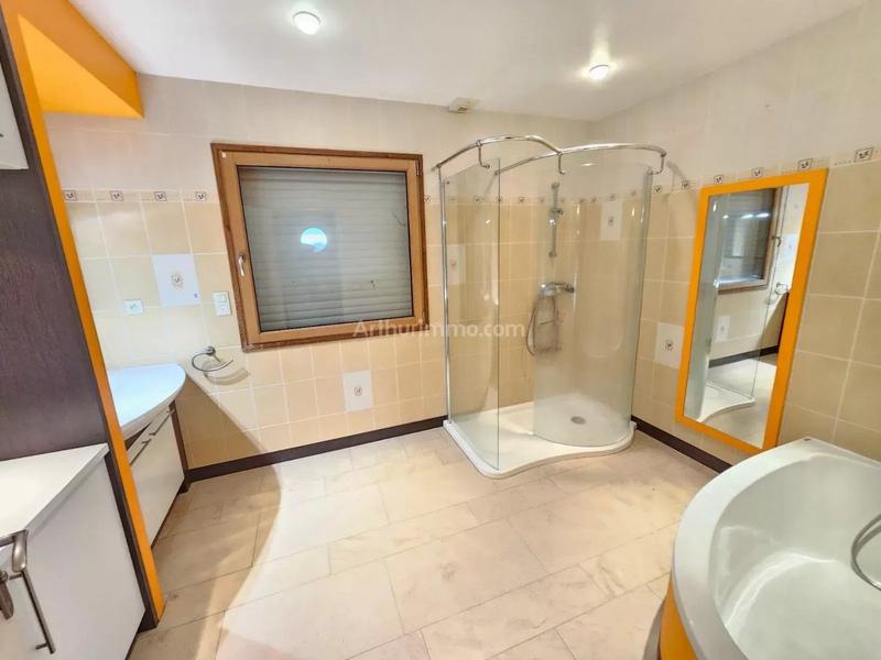 Maison - 210 m² - 5 pièces