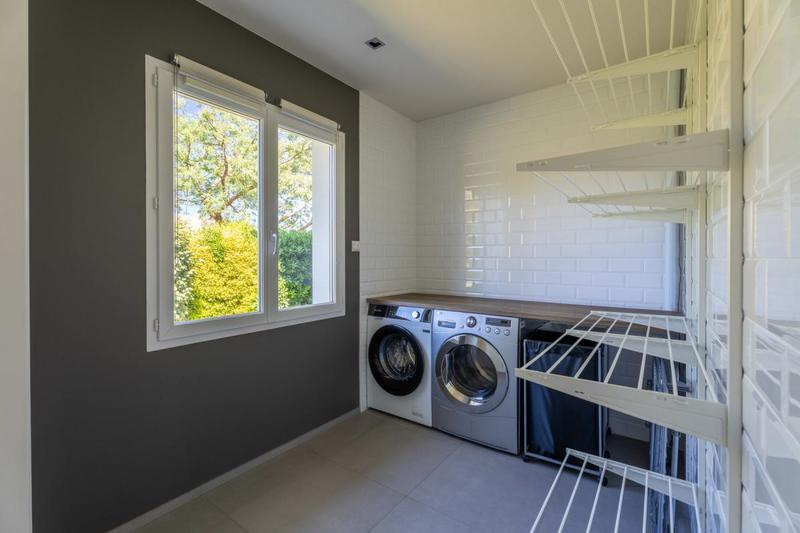 Maison - 254 m² - 6 pièces