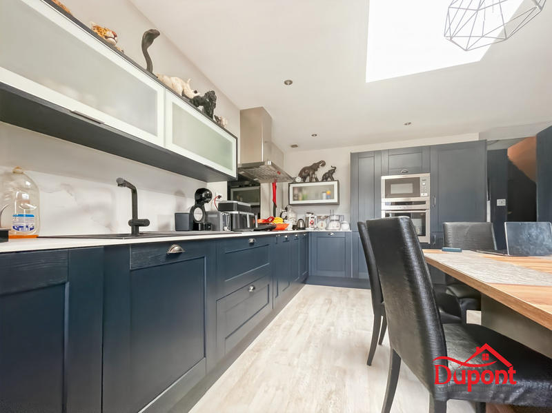 Maison - 190 m² - 8 pièces