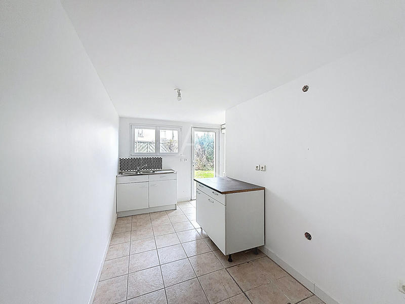 Maison - 185 m² - 8 pièces