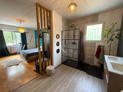 Maison - 339 m² - 11 pièces