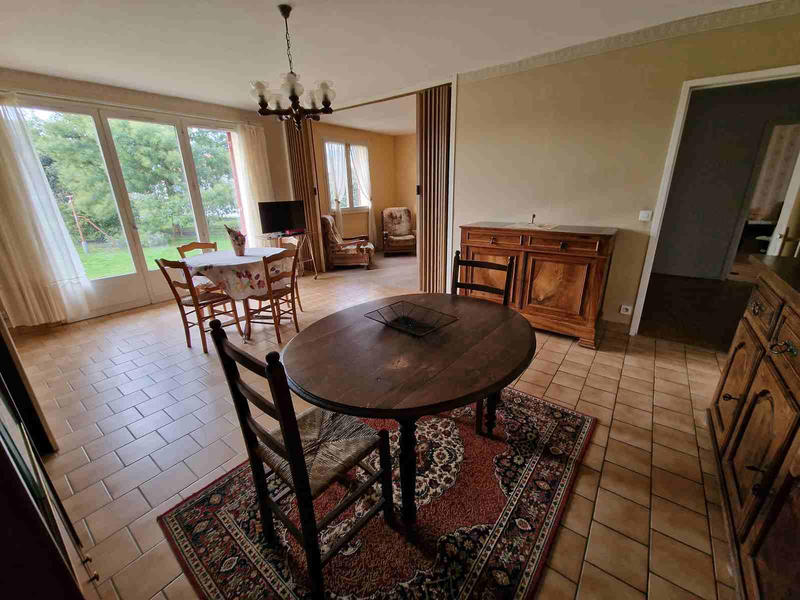 Maison - 96 m² - 5 pièces