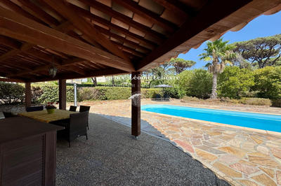 Maison - 99 m² - 4 pièces