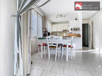 Maison - 94 m² - 5 pièces