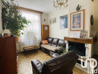 Maison - 99 m² - 5 pièces