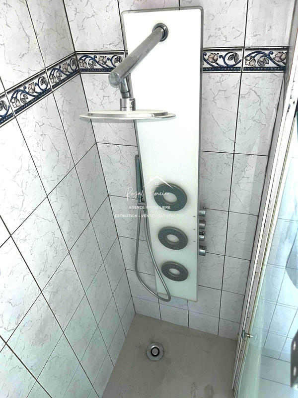 Maison - 93 m² - 4 pièces