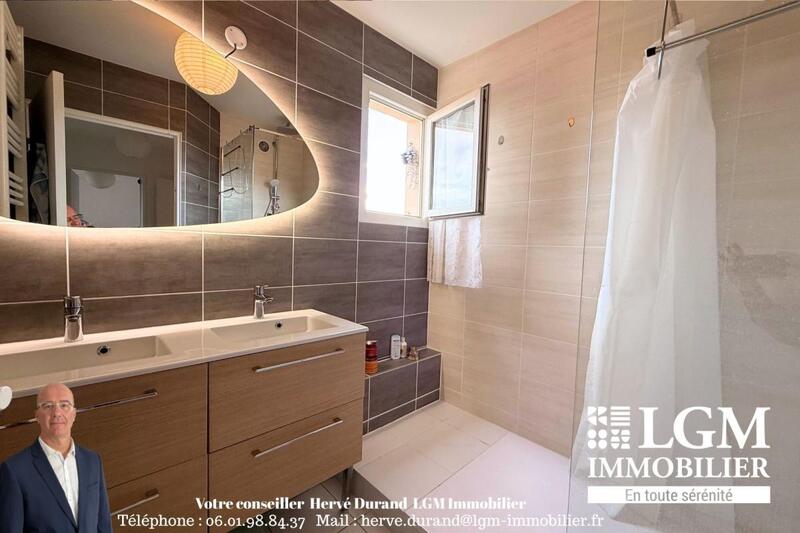 Appartement - 80 m² - 4 pièces