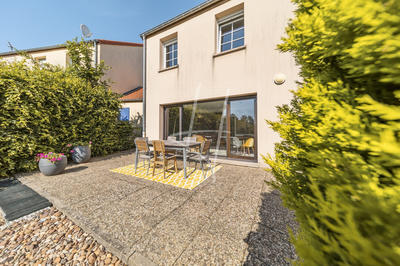 Maison - 96 m² - 5 pièces