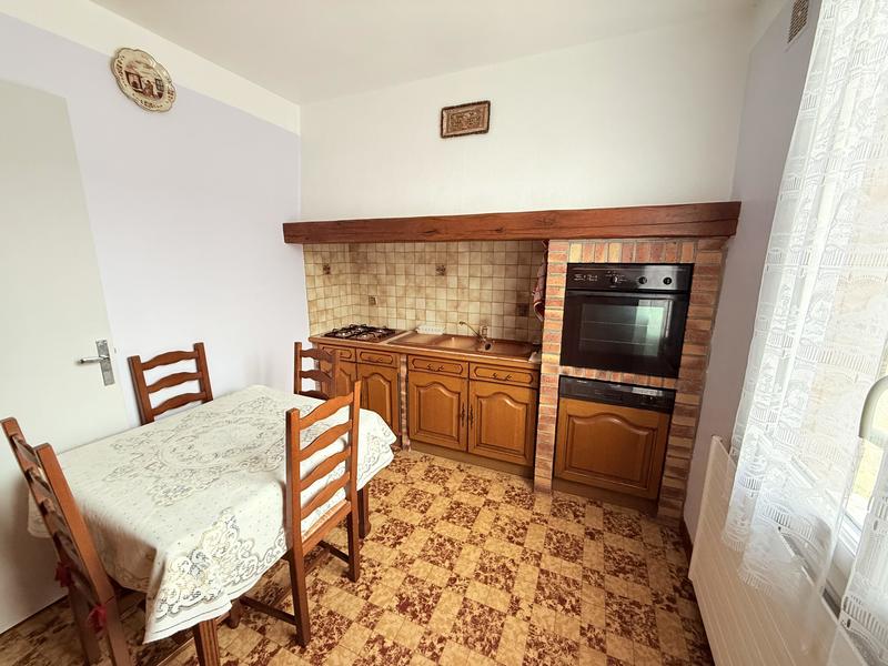 Maison - 90 m² - 5 pièces