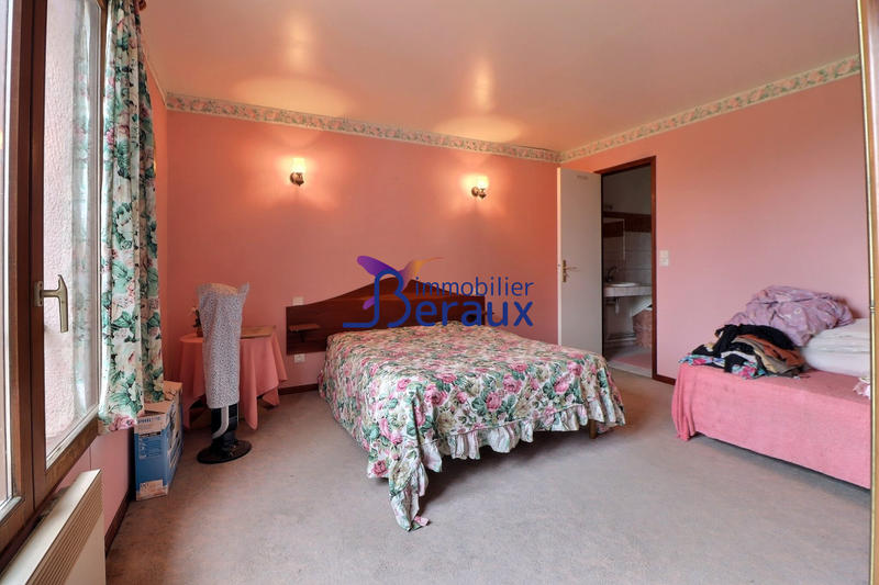 Maison - 302 m² - 10 pièces