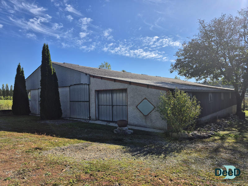 Maison - 230 m² - 5 pièces