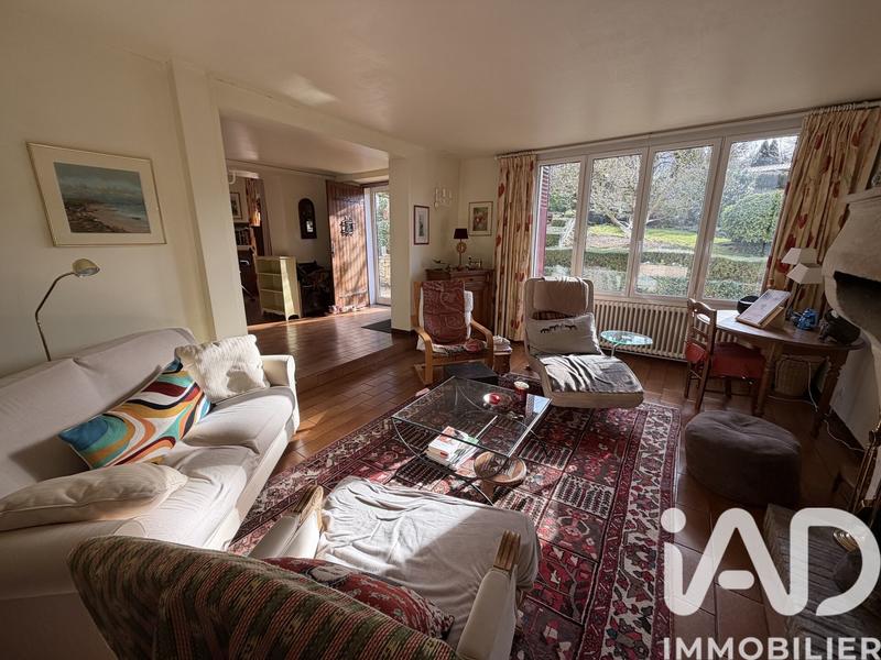 Maison - 275 m² - 8 pièces