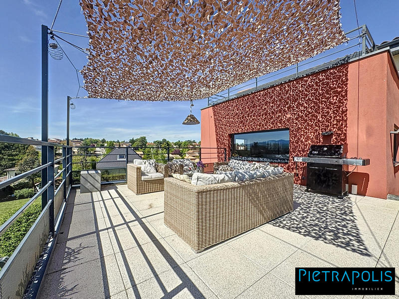 Maison contemporaine - 322 m² - 8 pièces