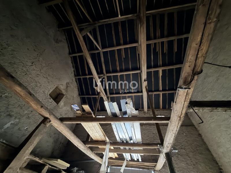 Maison - 250 m² - 1 pièce