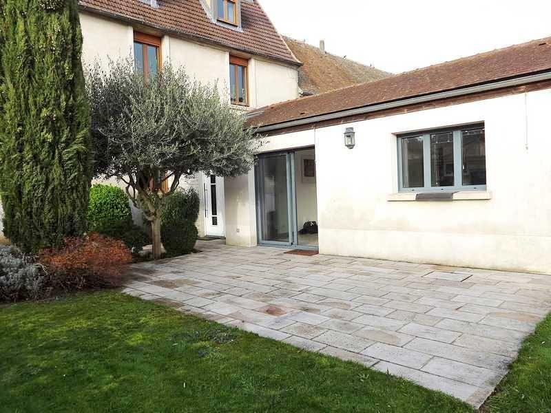 Maison - 186 m² - 8 pièces