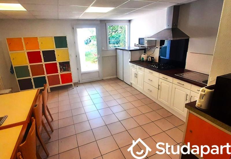 Chambre - 11 m² - 1 pièce