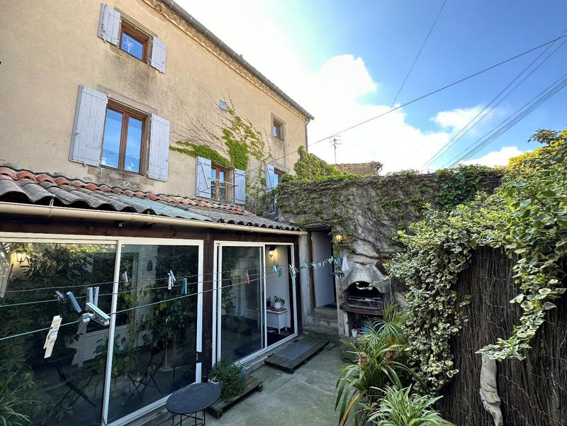 Maison de village - 215 m² - 9 pièces