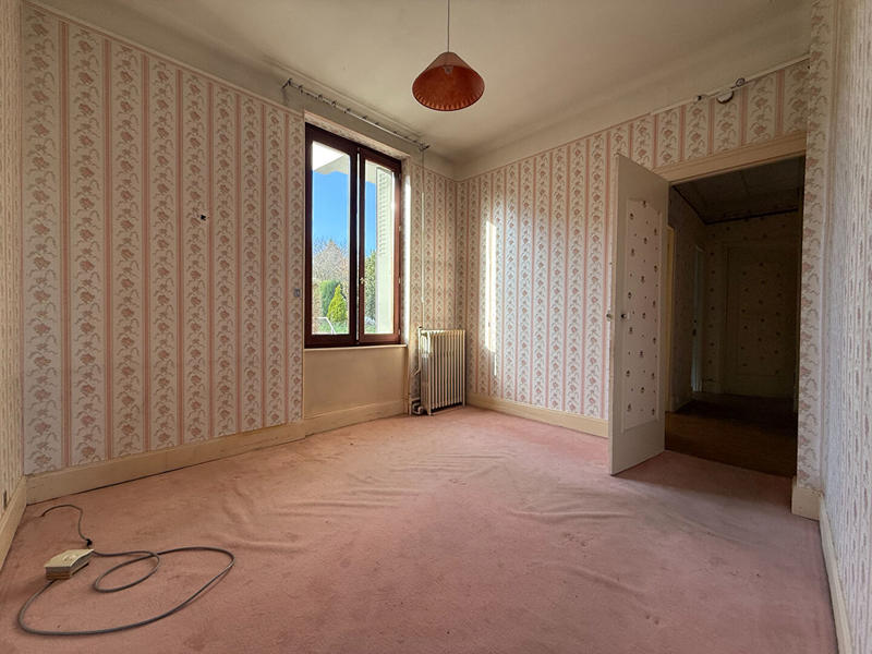 Maison - 92 m² - 5 pièces