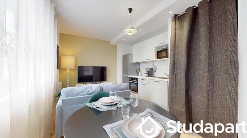 Chambre - 9 m² - 1 pièce