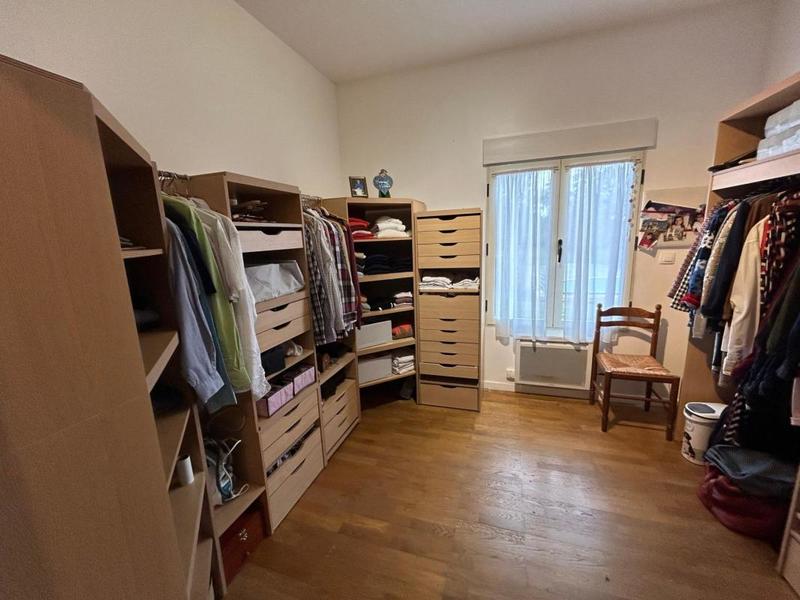 Maison - 216 m² - 8 pièces