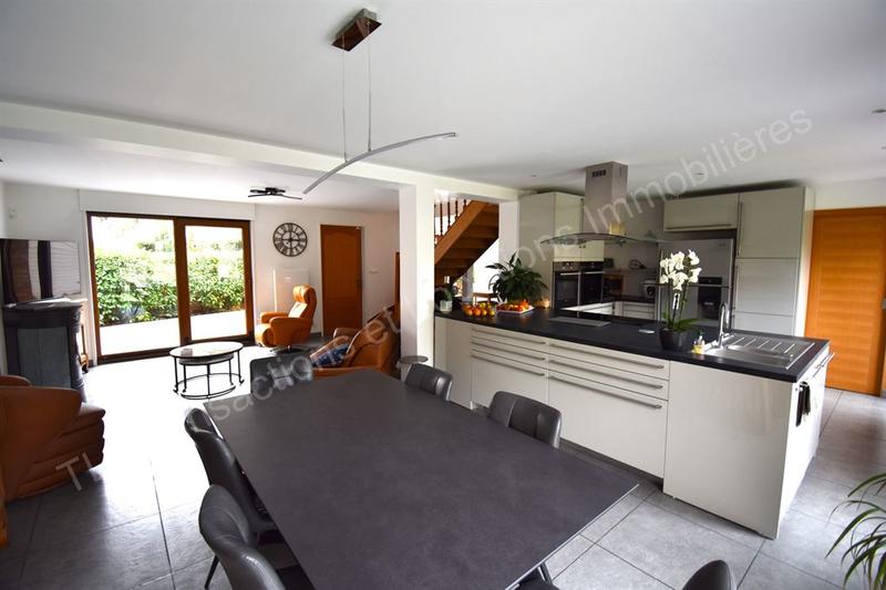 Maison - 147 m² - 6 pièces