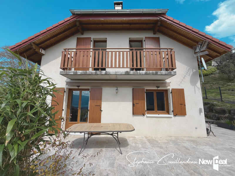 Maison - 120 m² - 5 pièces