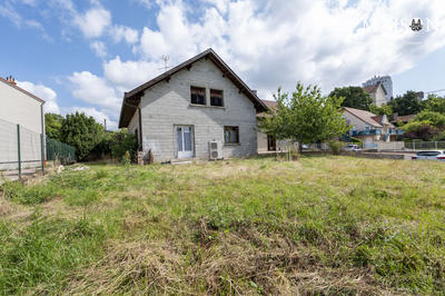 Maison - 170 m² - 7 pièces