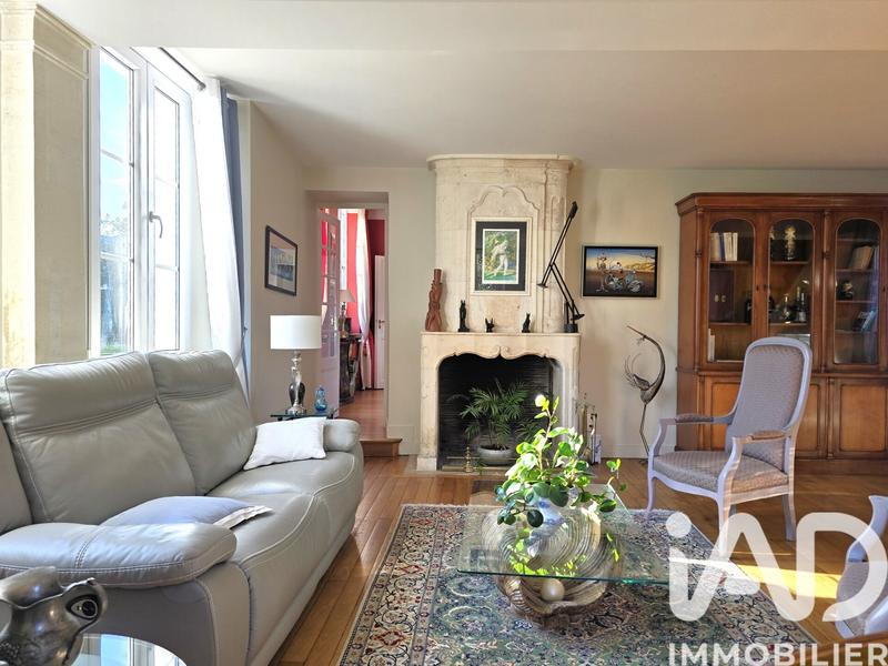 Maison - 250 m² - 10 pièces