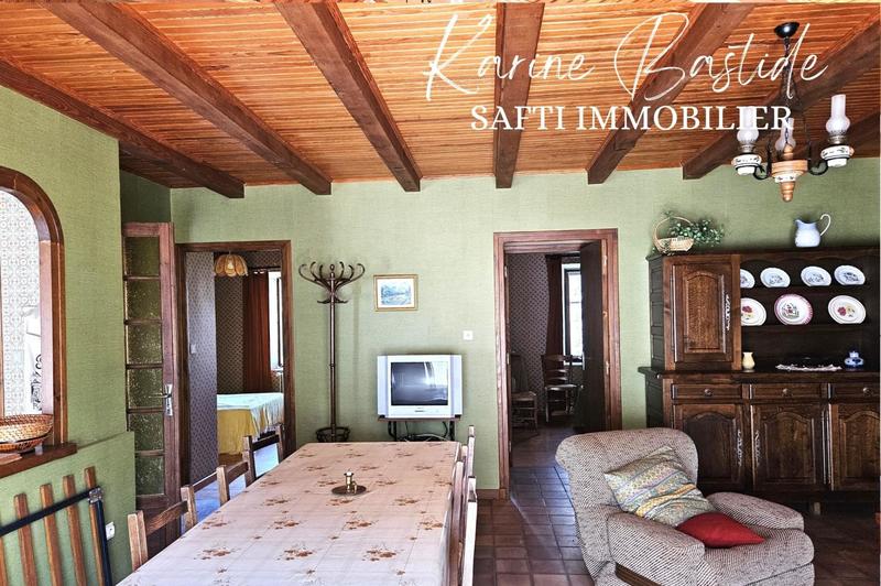 Maison - 155 m² - 11 pièces