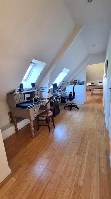 Maison traditionnelle - 180 m² - 5 pièces