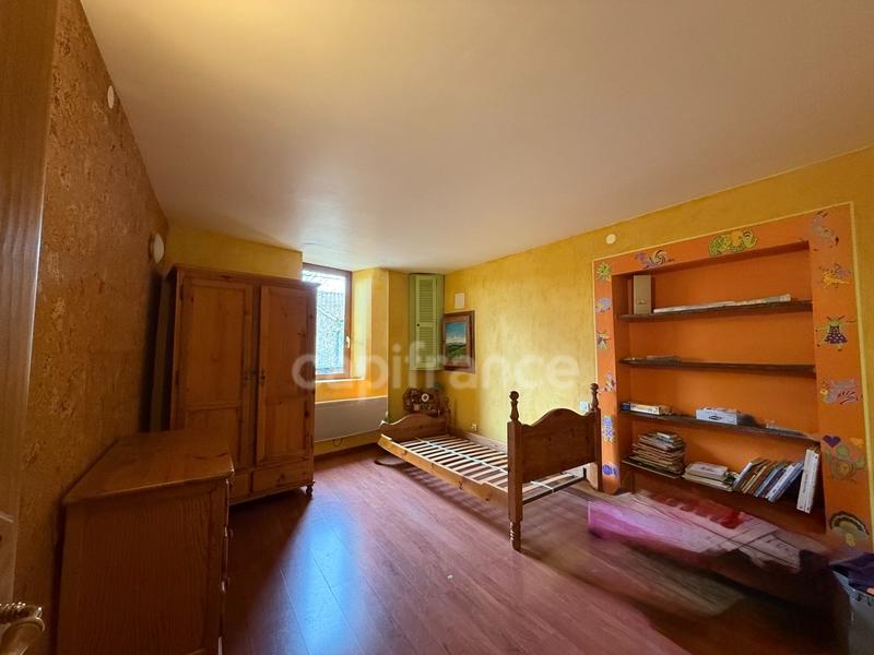 Maison - 352 m² - 6 pièces