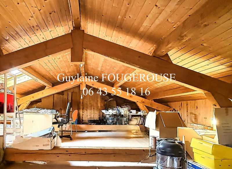 Maison - 200 m² - 8 pièces