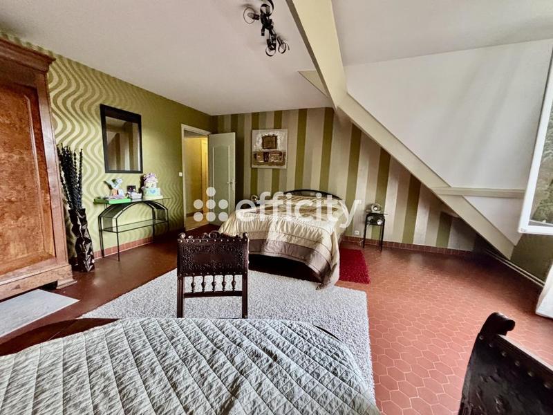 Villa - 340 m² - 15 pièces