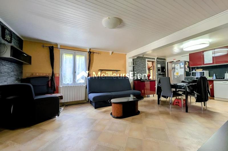 Maison - 90 m² - 4 pièces