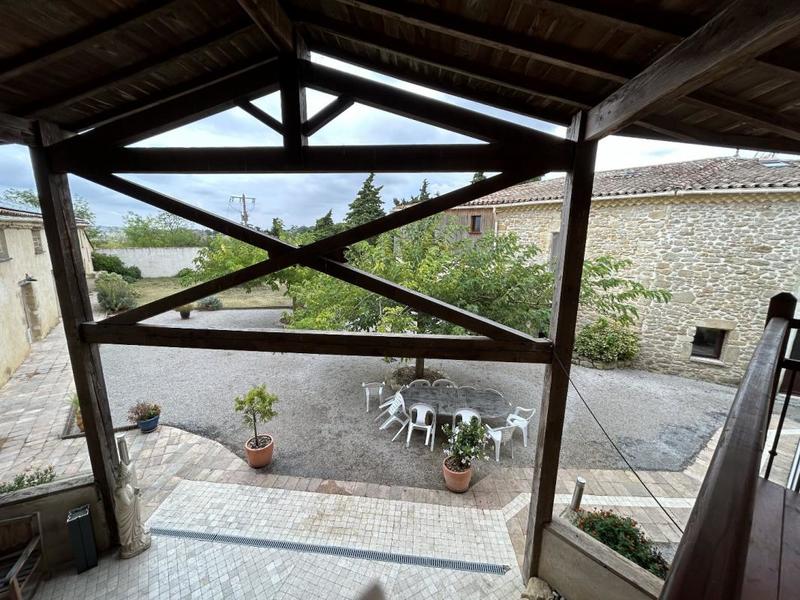 Propriété - 1 721 m² - 30 pièces