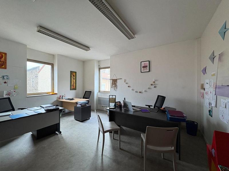 Local commercial - 470 m² - 15 pièces