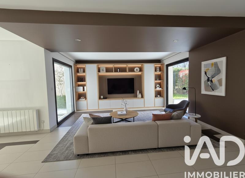 Maison - 169 m² - 5 pièces