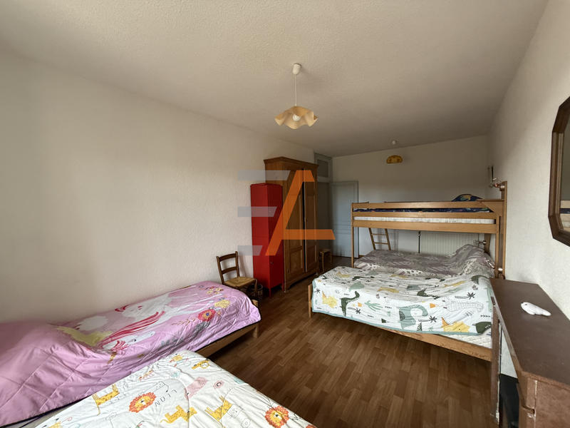 Maison - 180 m² - 5 pièces