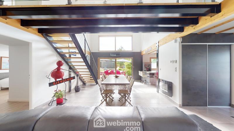 Maison - 177 m² - 7 pièces