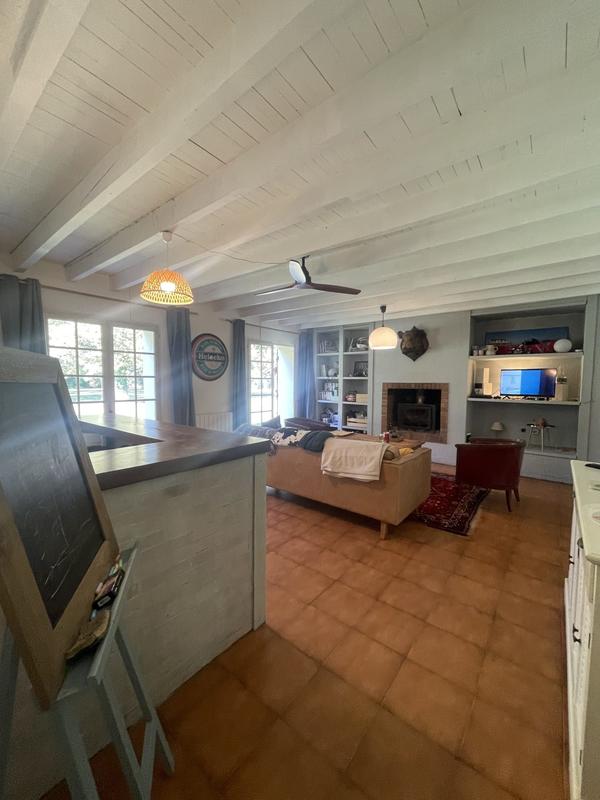 Maison - 280 m² - 6 pièces