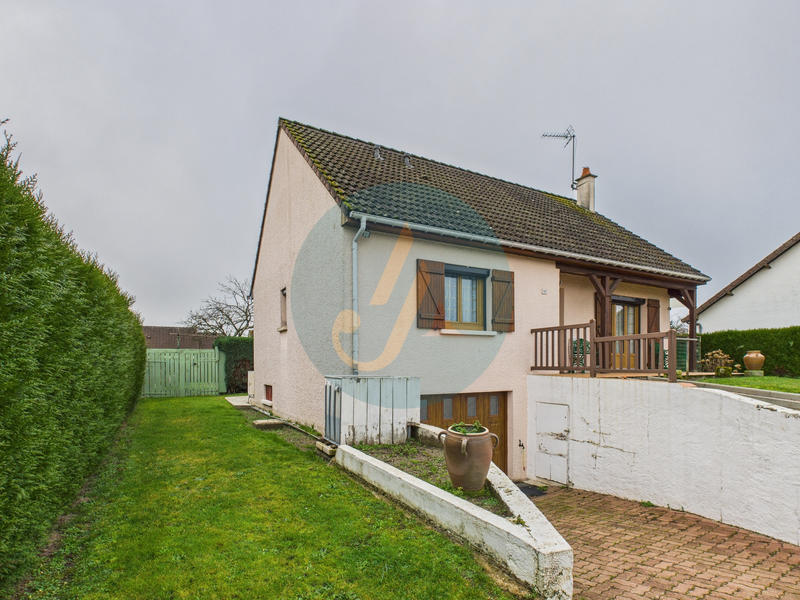 Maison - 105 m² - 4 pièces