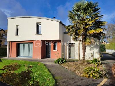 Maison - 176 m² - 7 pièces