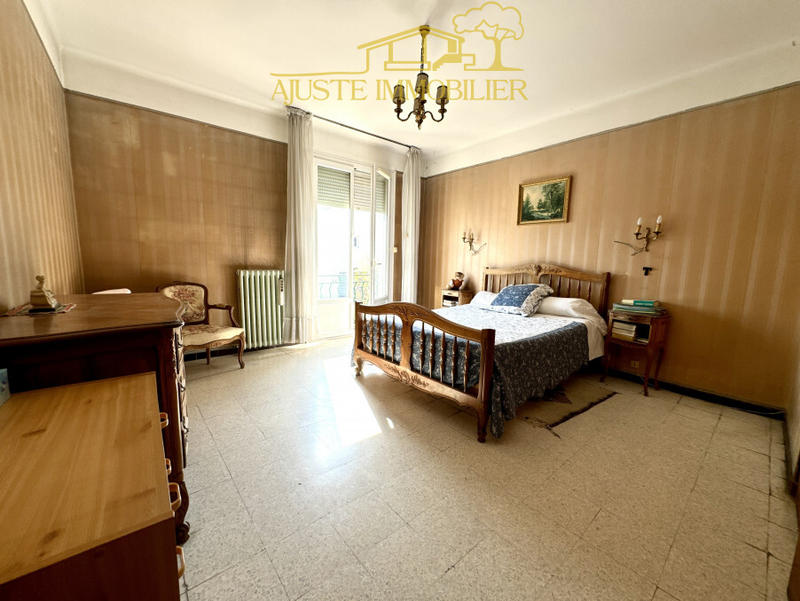 Maison - 220 m² - 7 pièces