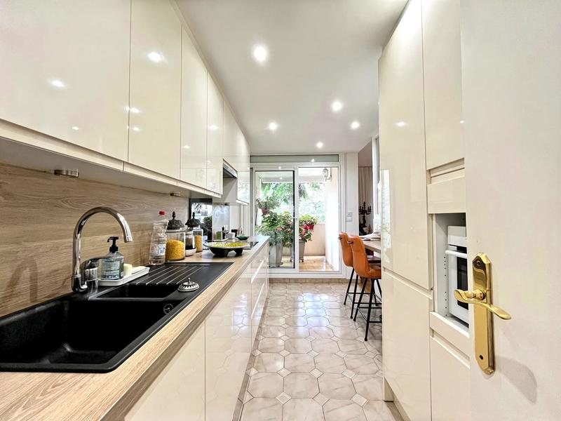 Appartement - 79 m² - 4 pièces