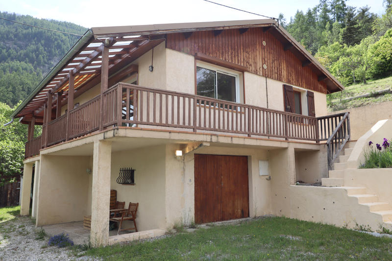 Maison - 90 m² - 5 pièces