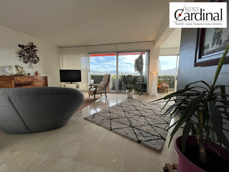 Appartement - 108 m² - 5 pièces